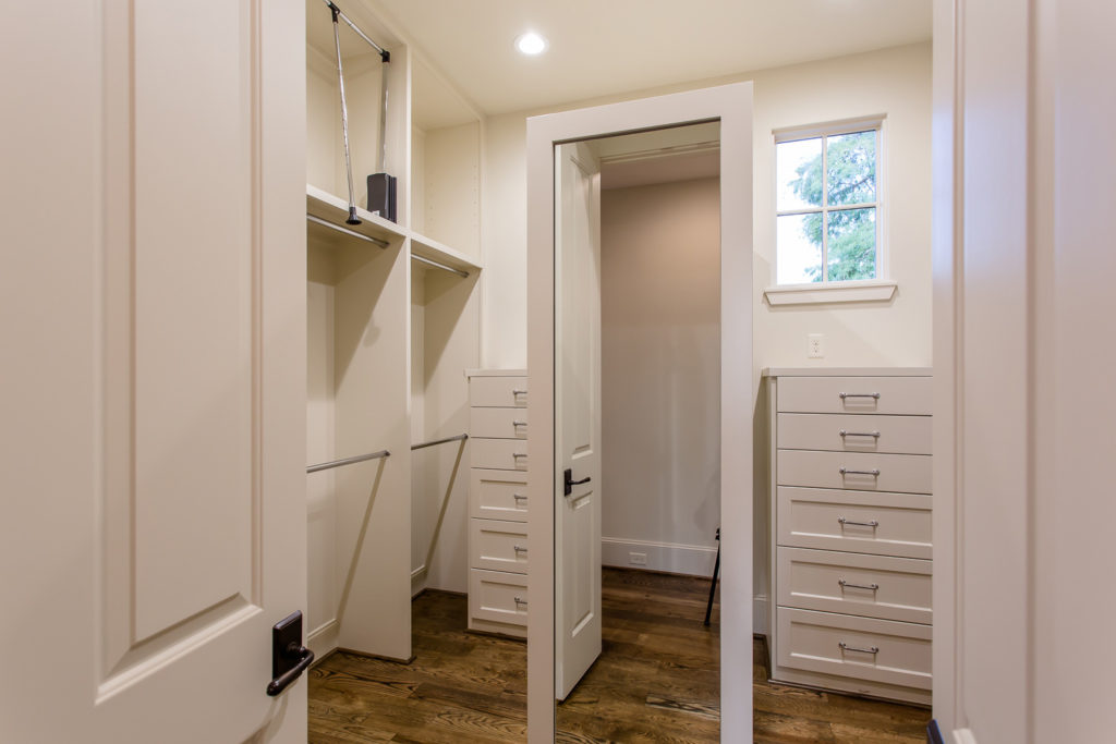 Mirador Builders custom closet
