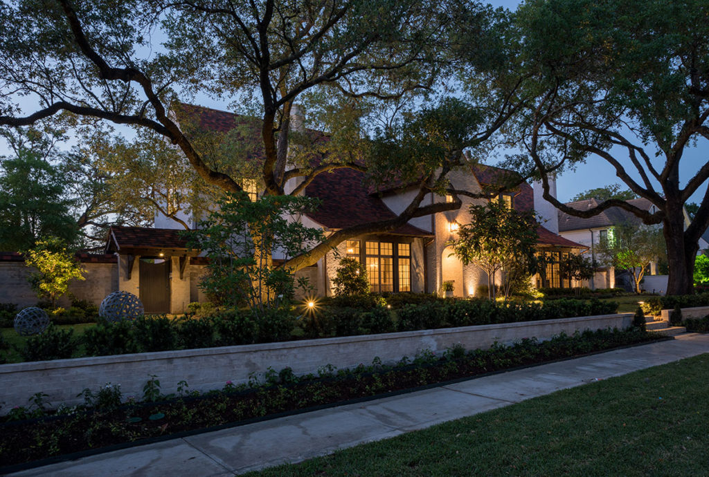 River Oaks Estate, Mirador Builders