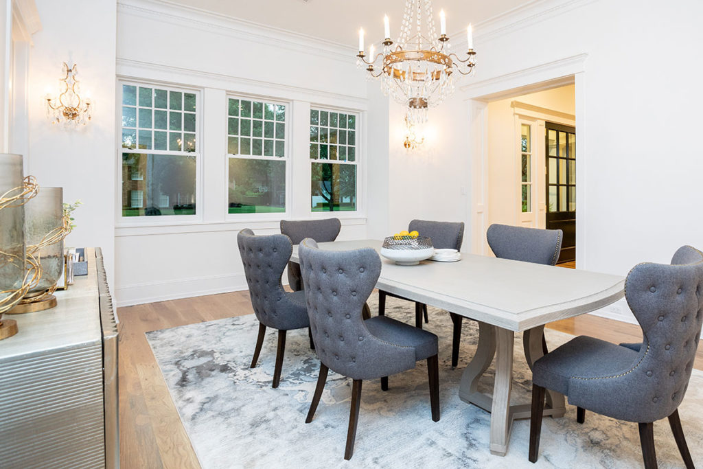 East-Coast-Shingle-Style-Dining-Room