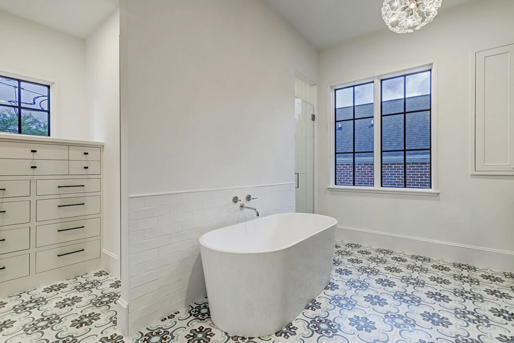 custom restroom contemporary tub