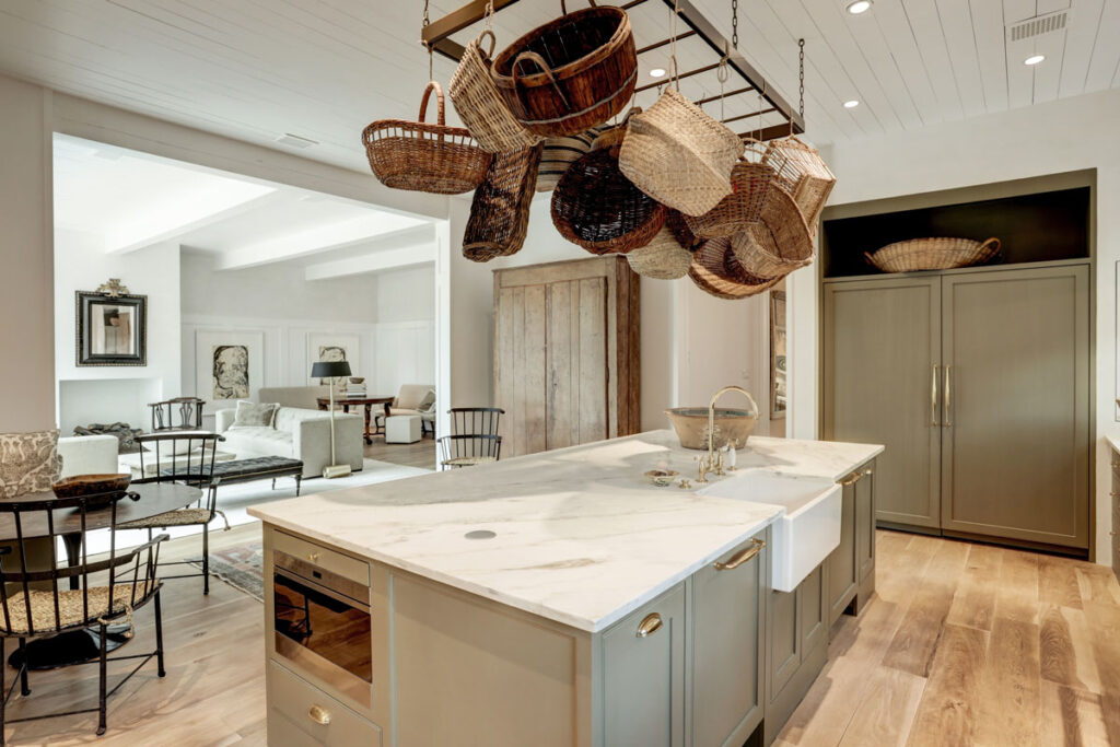 large-kitchen-island, farmhouse sink
