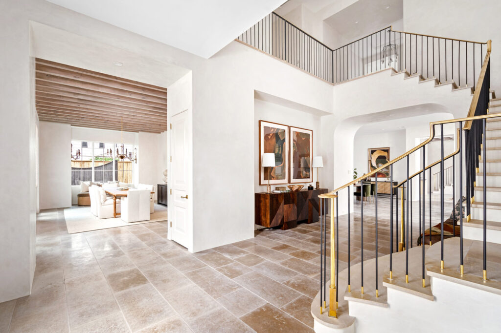 River Oaks Large Front Entry